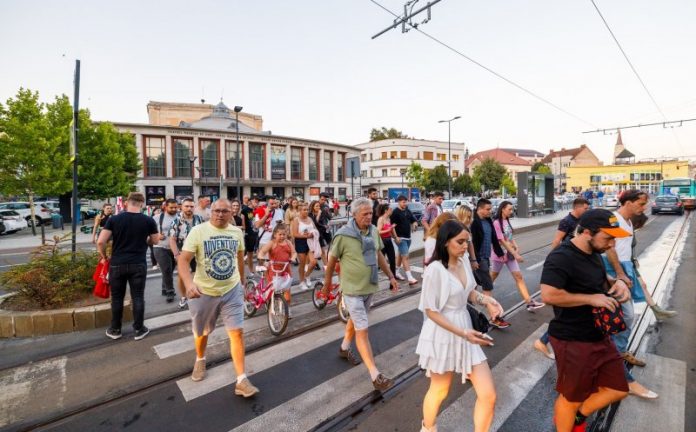 1_3_236139_1659936049_02367_fav