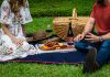 Clujenii sunt invitați la „Picnic nefiresc sub clar de lună”