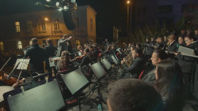 3000 de oameni au participat la concertul de Luminație din Cimitirul Central