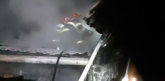 Incendiu devastator la Huedin – Pompierii au intervenit pentru stingerea flăcărilor