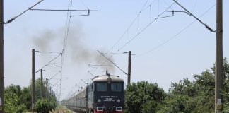 Studenții pot cumpăra bilete și abonamente CFR cu reducere de 90%