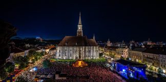 Zilele Culturale Maghiare din Cluj 2025: Astronautul Kapu Tibor a urcat pe scena din Piața Unirii