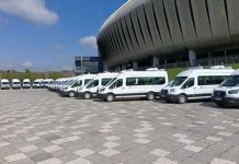 Noi microbuze școlare electrice pentru elevii din trei comune clujene: „La nivelul județului Cluj problema transportului școlar nu mai există”