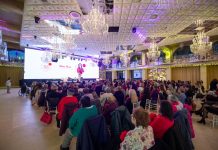 ÎNFLORITOARE revine la Cluj pentru al doilea an: – conferința care sprijină campania „Adoptă o mamă”