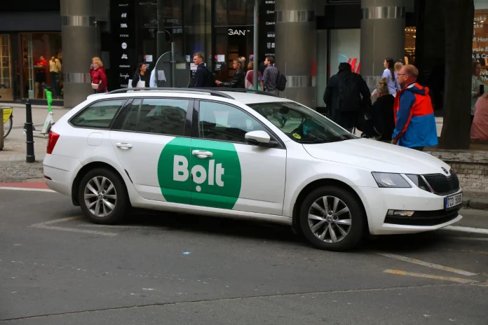 masina-skoda-bolt-ride-sharing-dreamstime