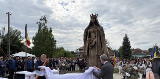 Statuia Reginei Maria, dezvelită la Jucu în prezența Familiei Regale a României, academicieni, autorități locale, armată și cler