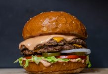 România, în topul mondial al consumului de burgeri – Bucureștiul a depășit Barcelona și Milano