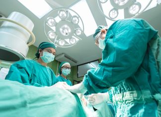 Studiu OCDE: În cazul cancerului, mortalitatea bărbaților români, mai mare decât cea a femeilor
