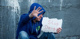 „Am pierdut mult, și nu am câștigat absolut nimic…” Dependența de droguri din perspectiva unui tânăr în recuperare