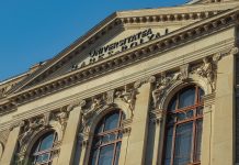 Acuzații de hărțuire la UBB: Studente de la Teatru și Film cer demisia unui profesor, după sancțiunea Comisiei de Etică