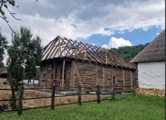 Muzeul Etnografic al Transilvaniei reconstruiește prima casă evreiască din Țara Oașului