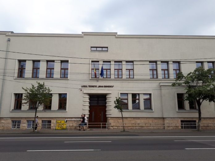 Liceul-Teoretic-Mihai-Eminescu-Cluj-Napoca-700x525