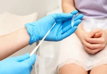 Moașele intră în lupta contra cancerului de col uterin: proiectul care poate salva sute de mii de vieți de femei din România